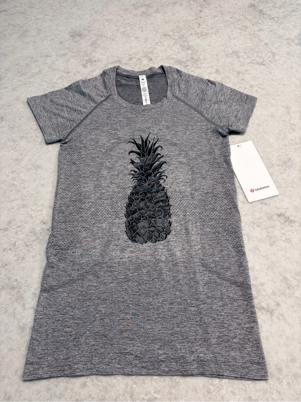 Lululemon Hawaii Pineapple Gray Swiftly Tech Tee - Size 4 Rare
